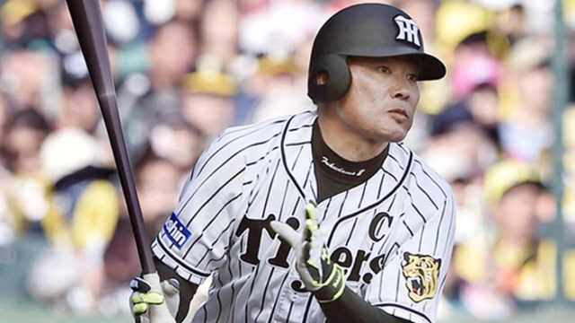 鳥谷敬のかっこいいイケメン画像まとめ アクセサリーや私服姿についても Baseball Trip ベースボールトリップ